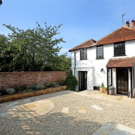 Henry VIII Cottage In The Heart Of Henley ภายนอก รูปภาพ