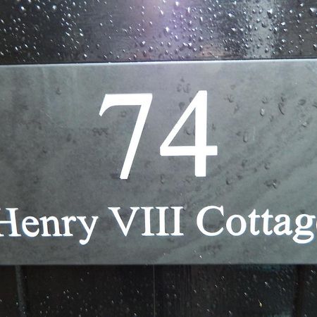 Henry VIII Cottage In The Heart Of Henley ภายนอก รูปภาพ