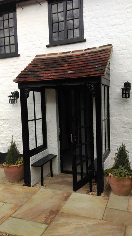 Henry VIII Cottage In The Heart Of Henley ภายนอก รูปภาพ